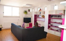 Split Summer Budget Rooms